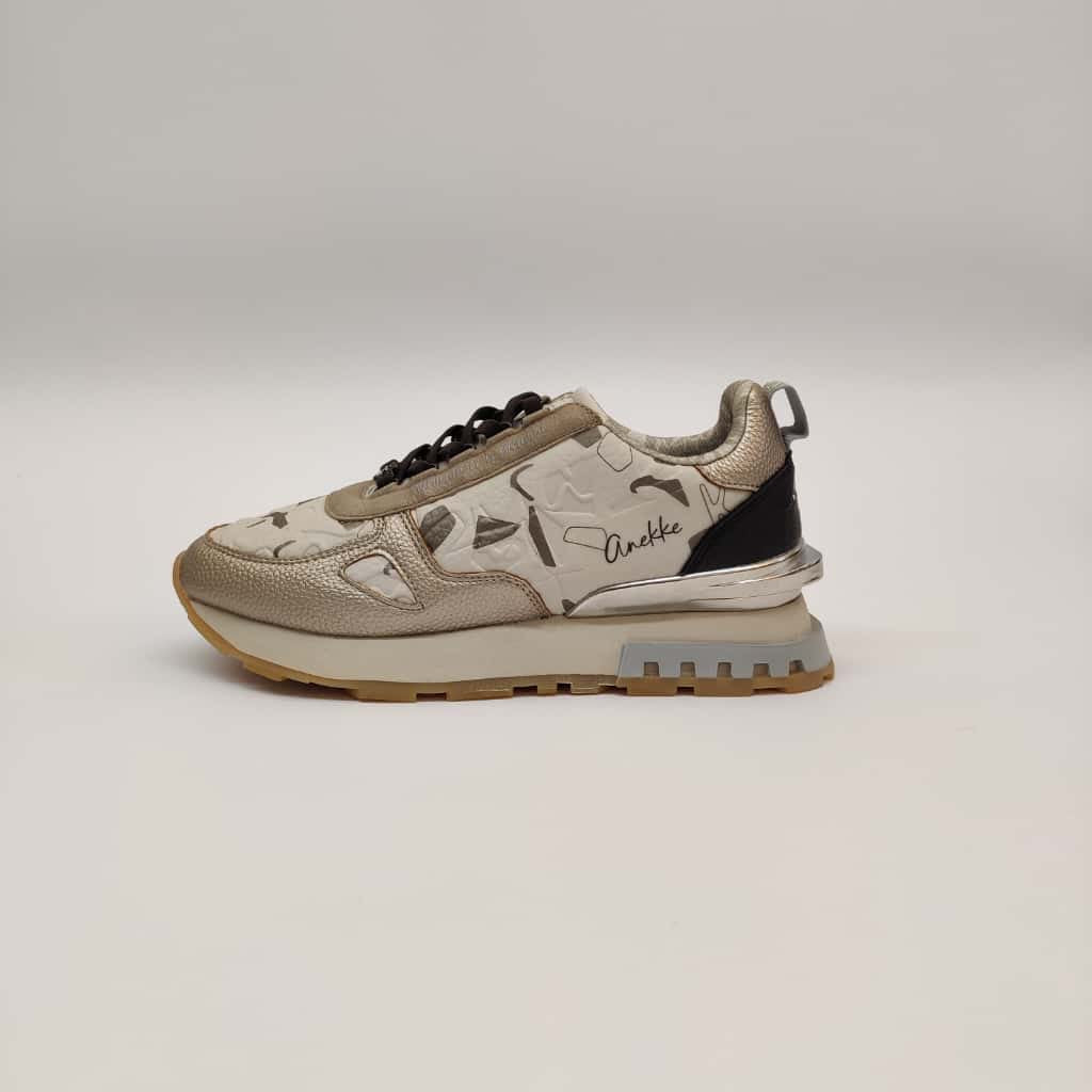 Sneakers con lacci Anekke