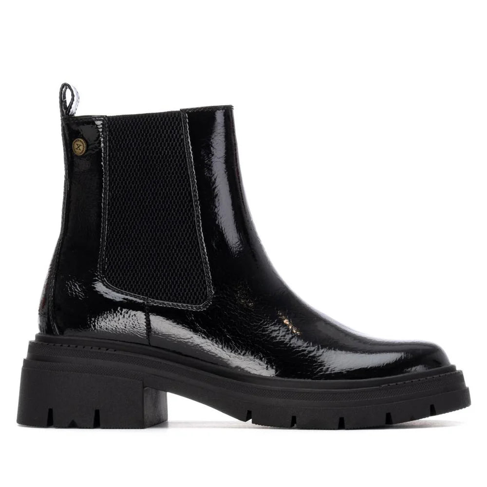 Stivaletto basso effetto vernice