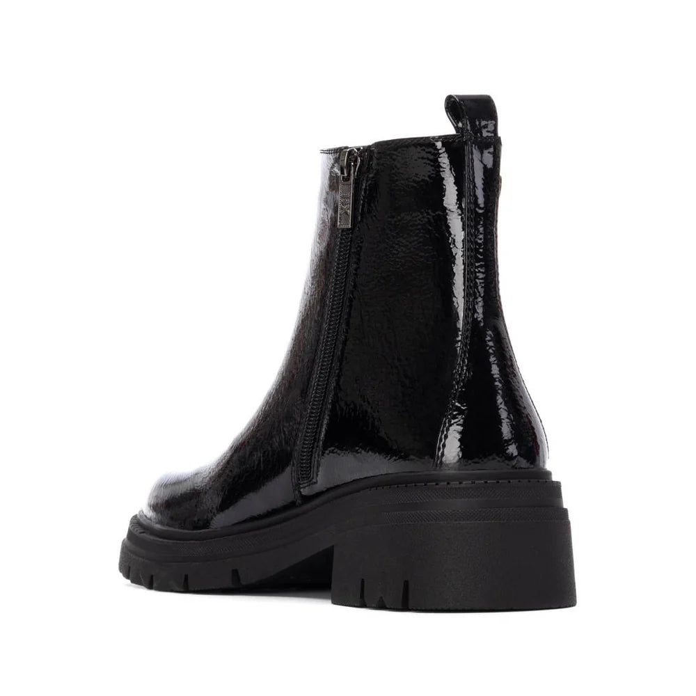 Stivaletto basso effetto vernice