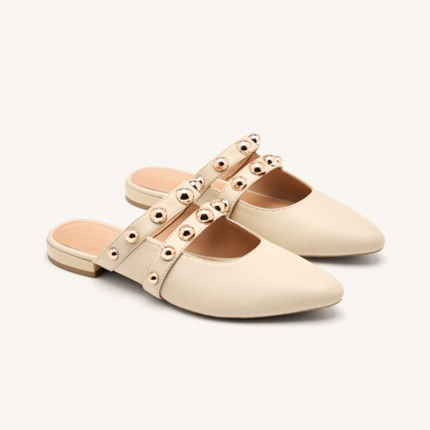 SCARPA GIOSEPPO MULES IN PELLE CON BORCHIE AHNAPEE
