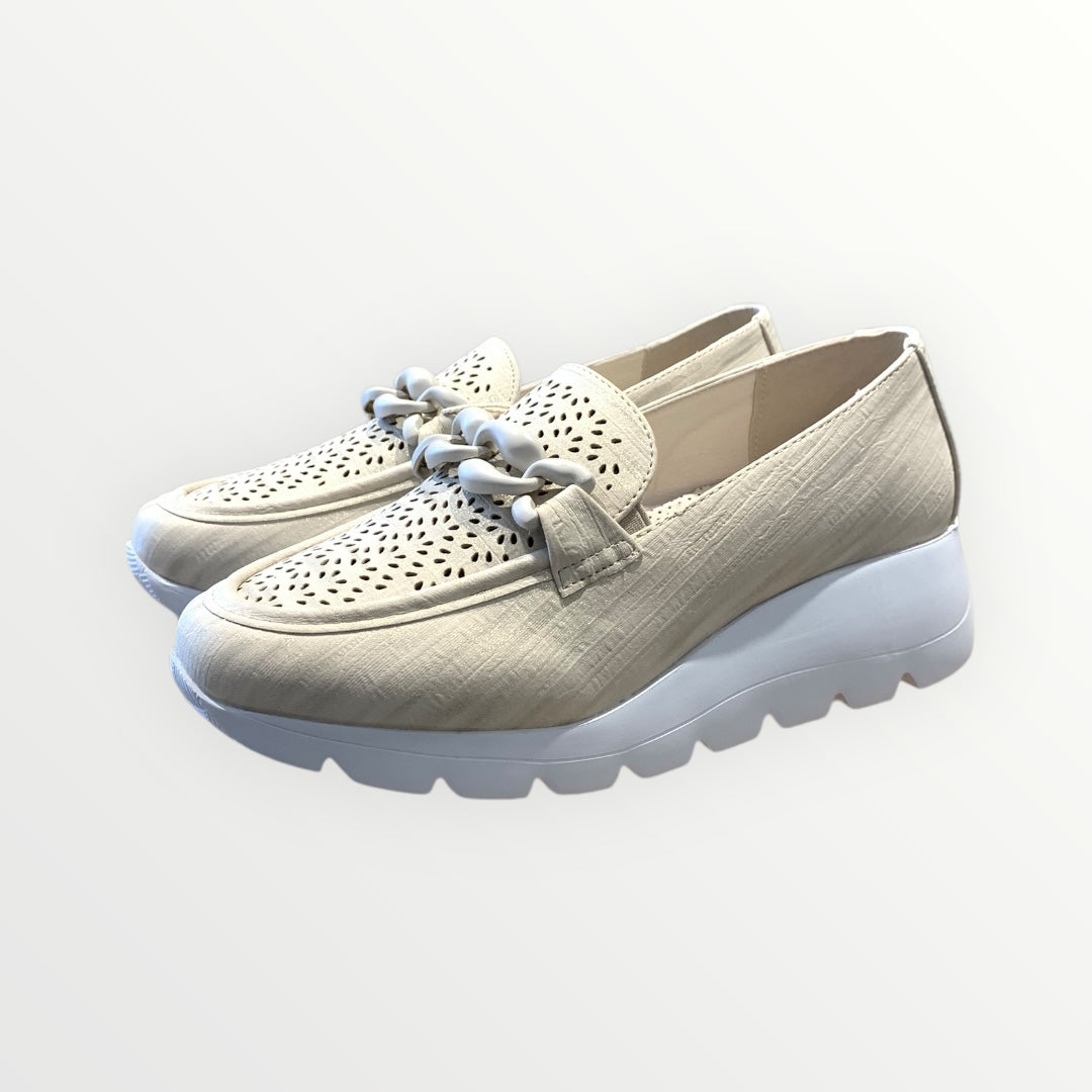 Mocassino beige con catena