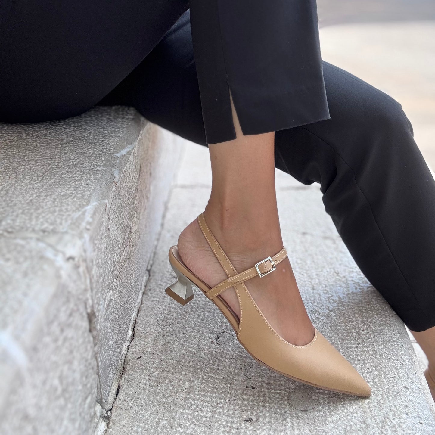 Slingback in pelle