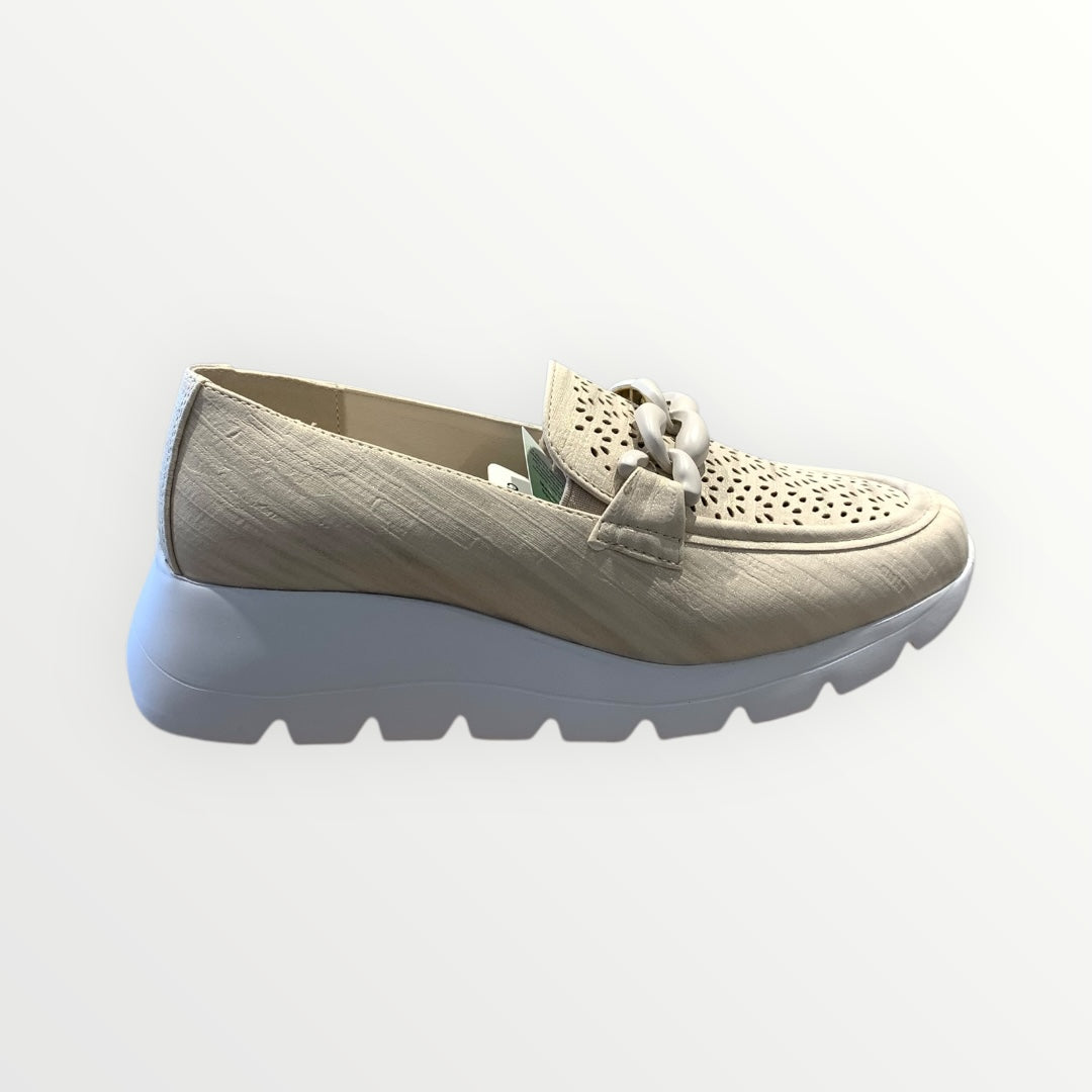 Mocassino beige con catena