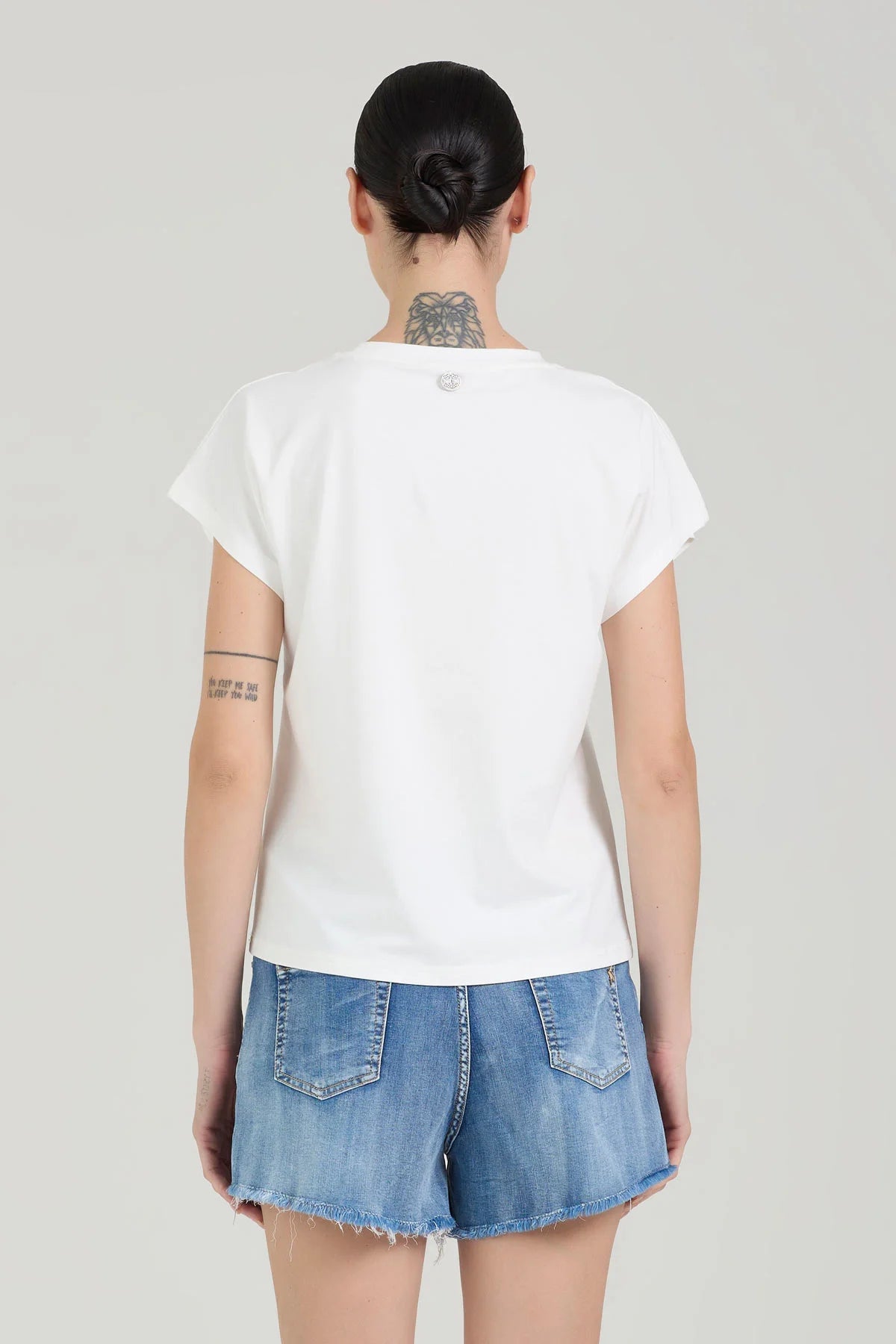 T-shirt ricamo viso