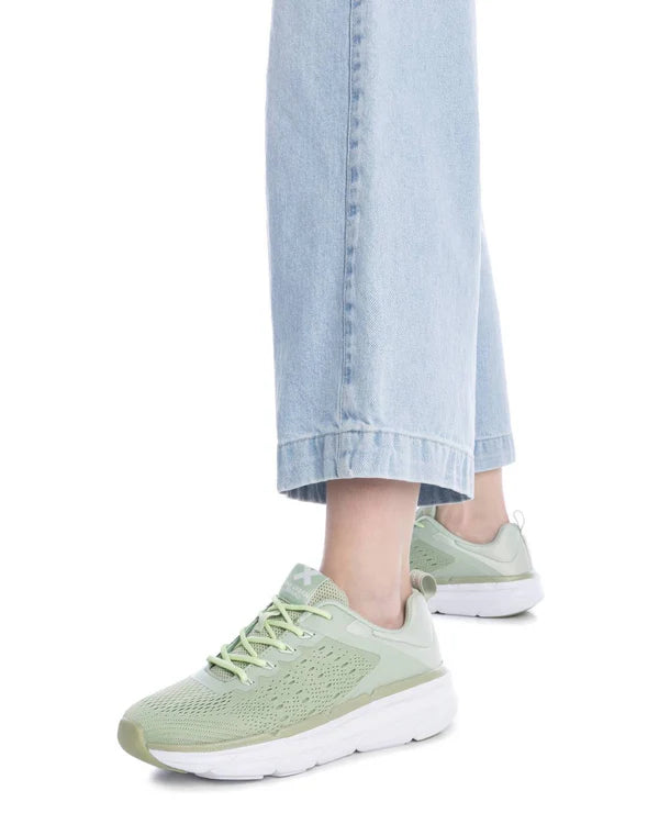 Sneakers aqua traforata