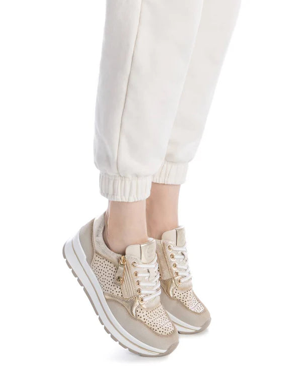 Sneakers beige con zip e soletta estraibile