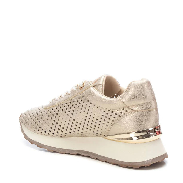 Scarpa sportiva platino traforata