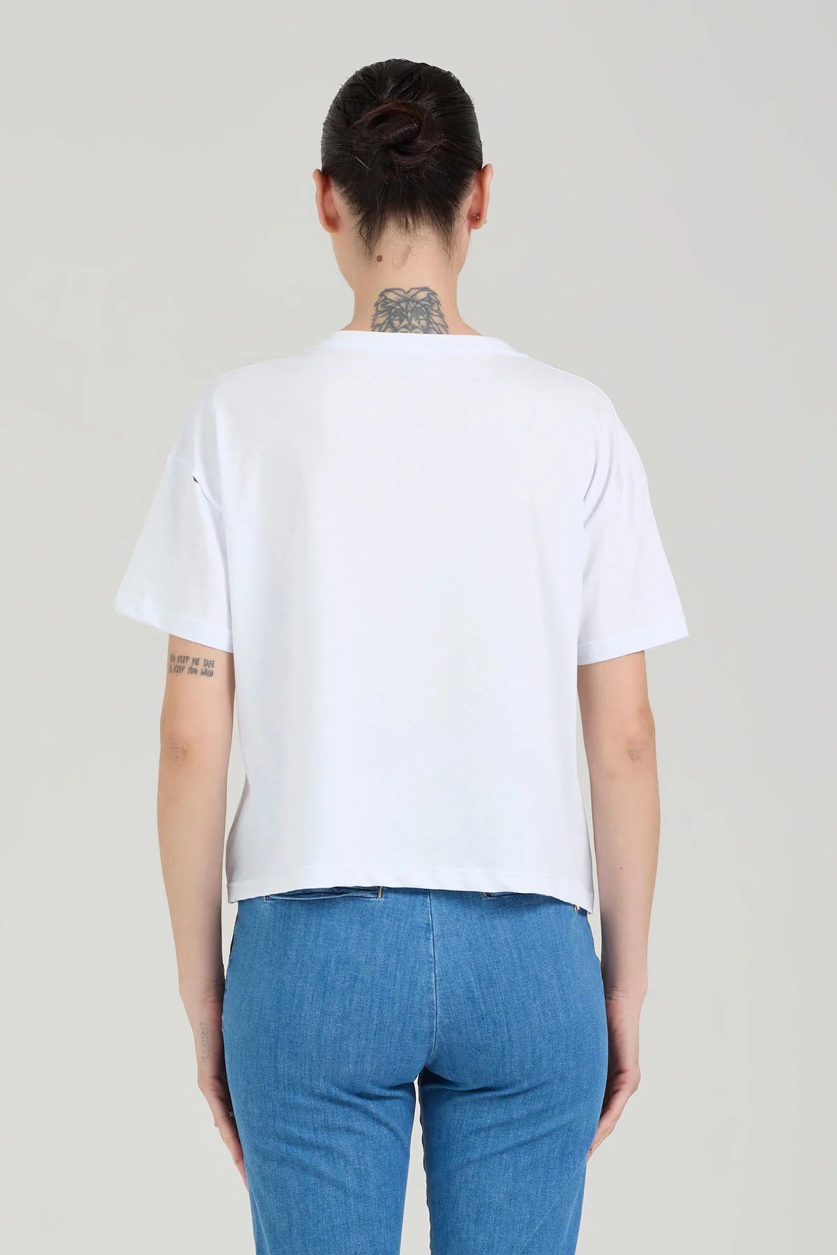 T-shirt ricamo e strass