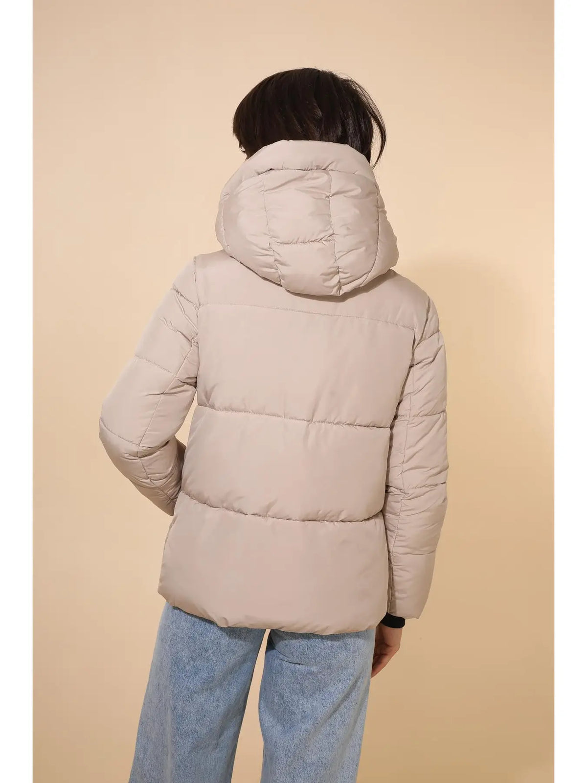 Giacca imbottita con zip e cappuccio