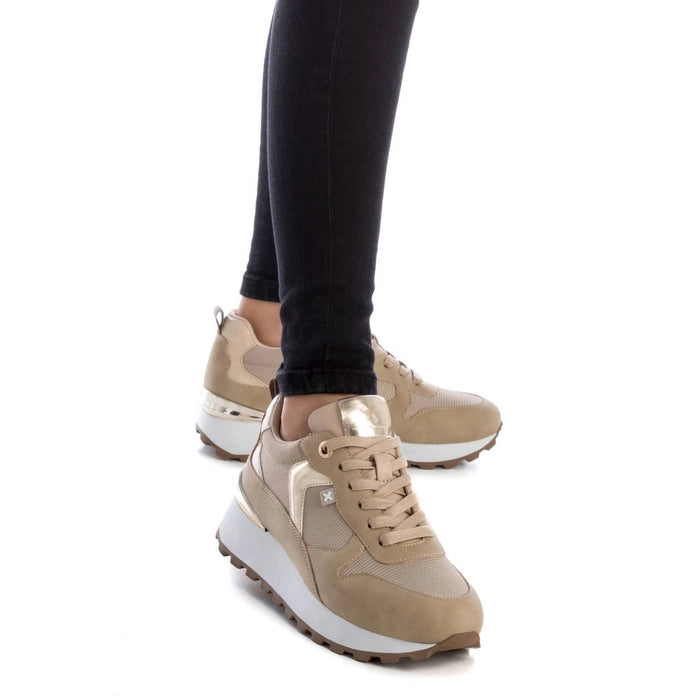 SNEAKERS BEIGE CON DETTAGLIO DORATO