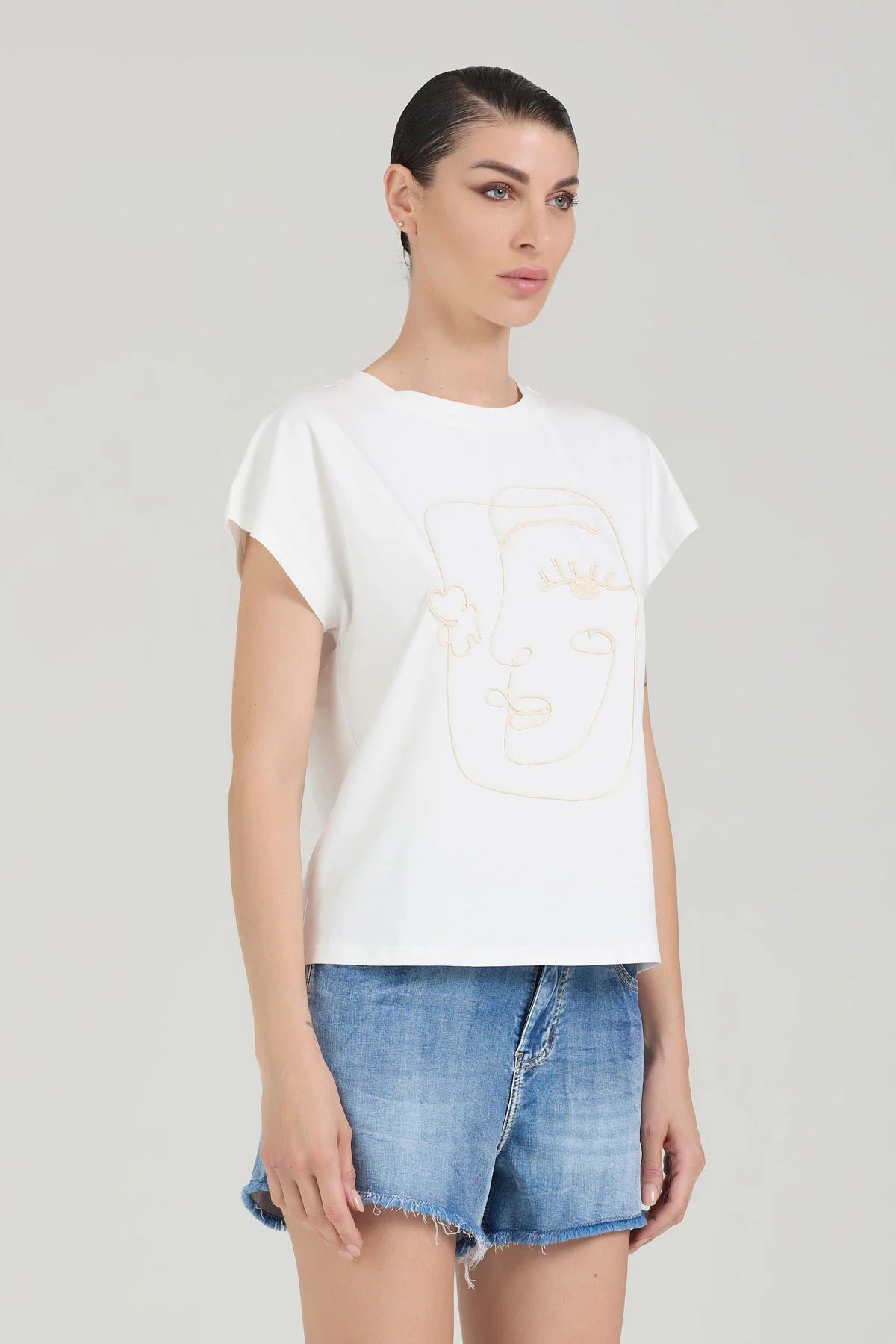 T-shirt ricamo viso