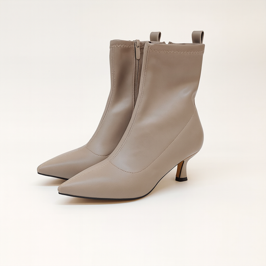 Stivaletto a punta taupe