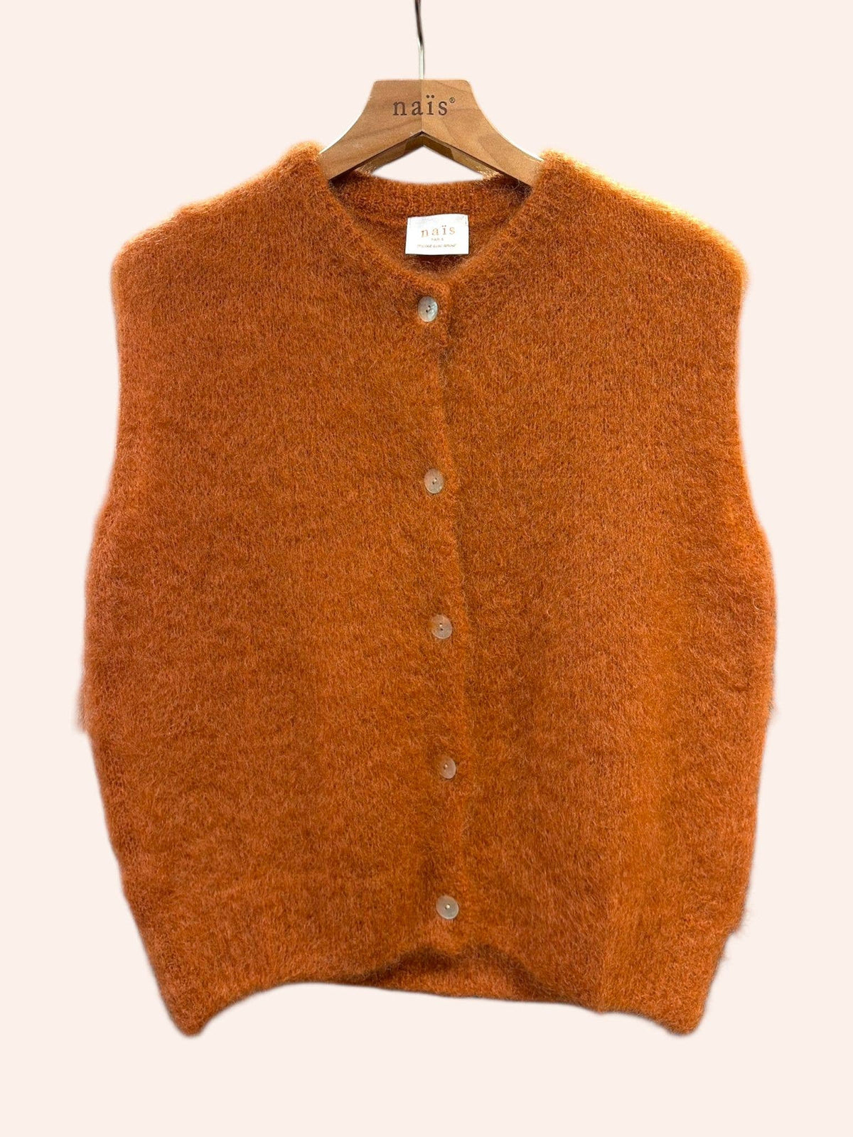 Gilet senza maniche con bottoni e collo tondo in 80% mohair kid