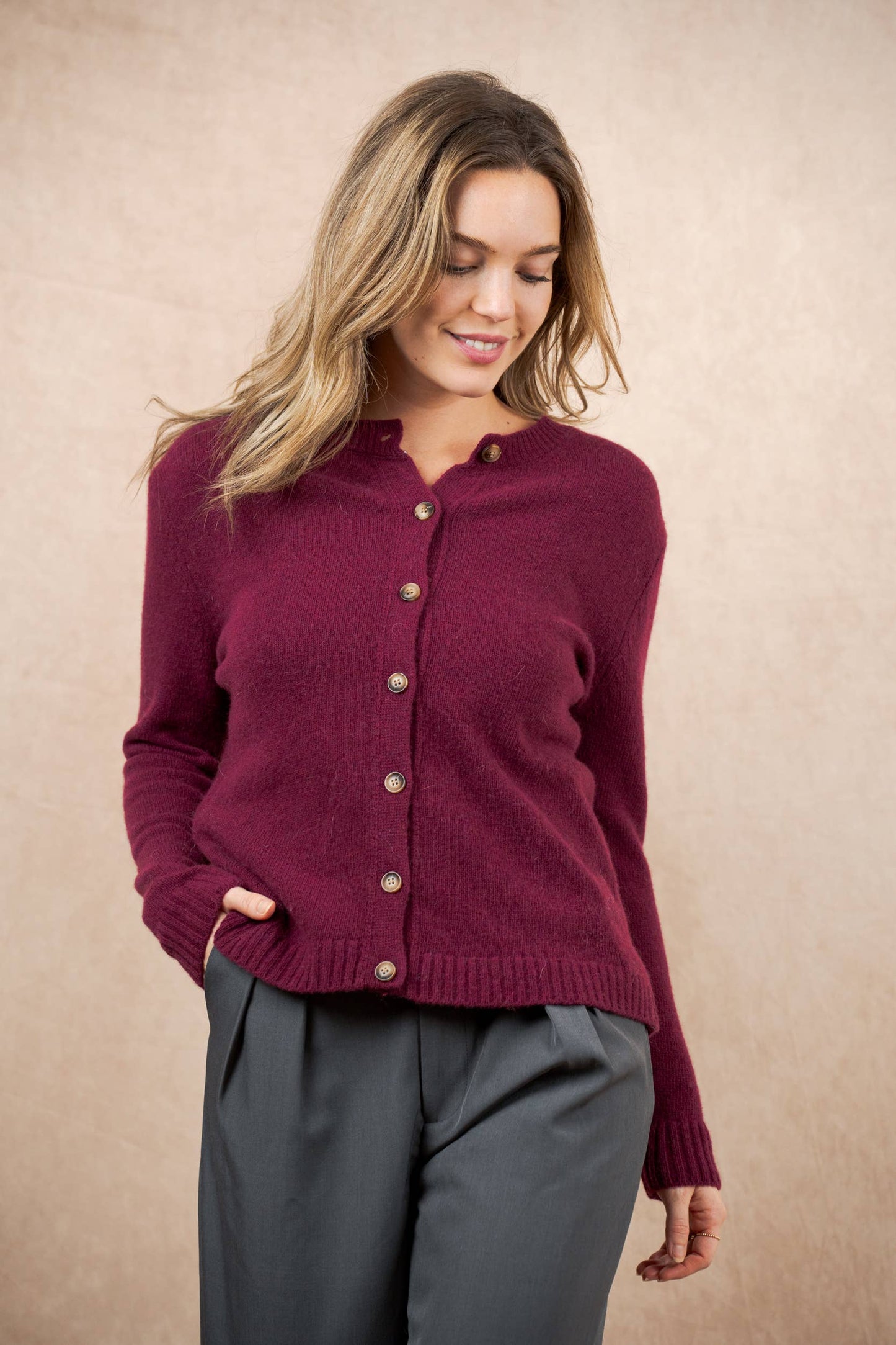 Cardigan girocollo con bottoni 100% lana merino extrafine: Bleu marine / Taglia unica