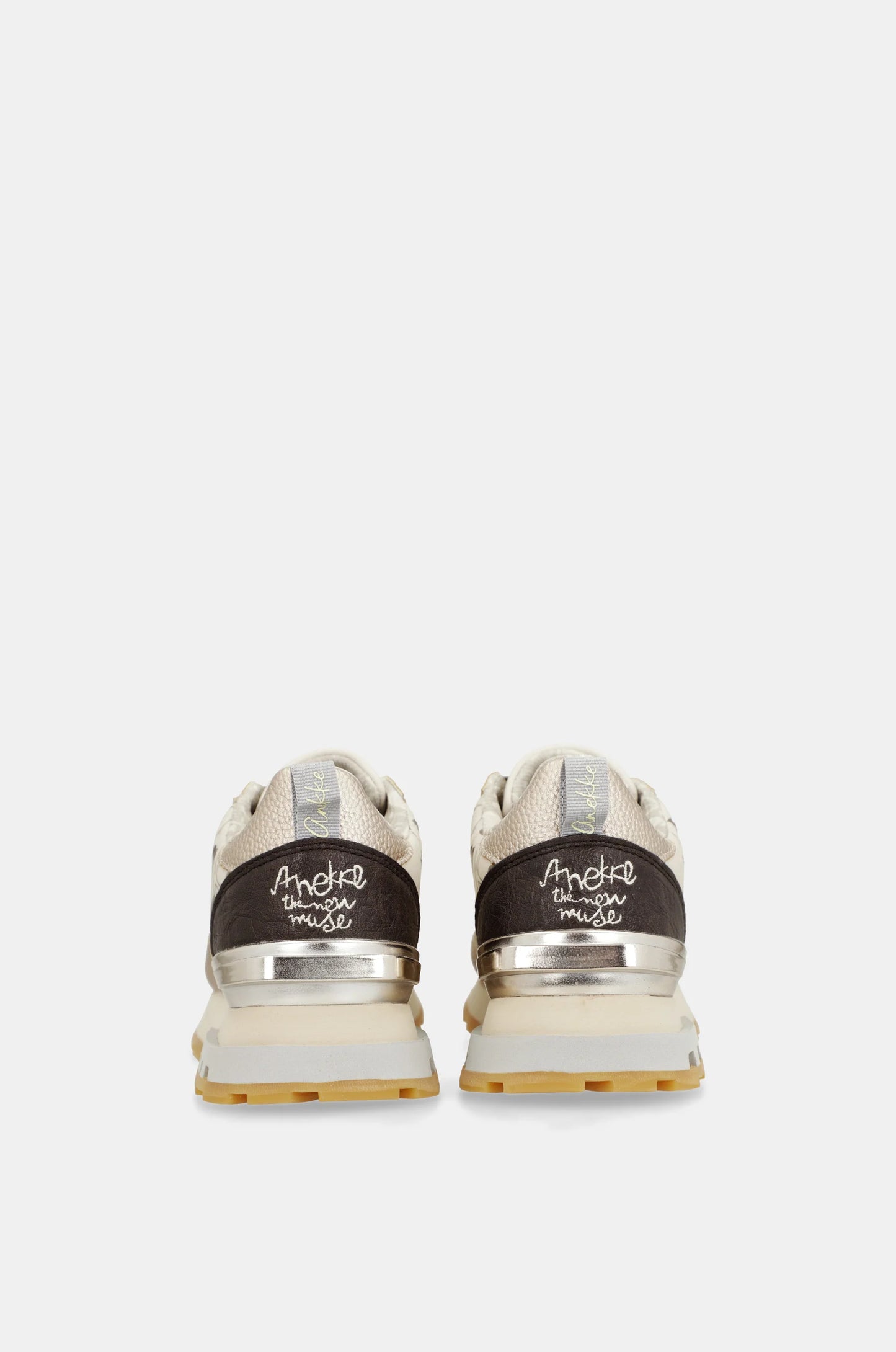 Sneakers con lacci Anekke