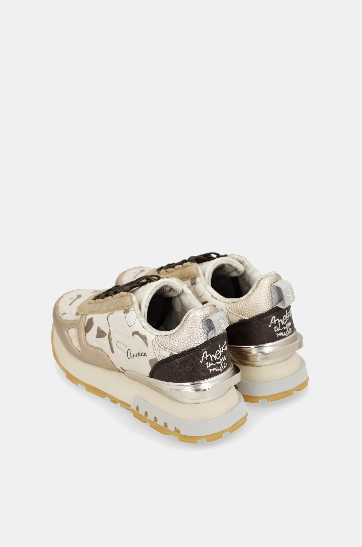 Sneakers con lacci Anekke