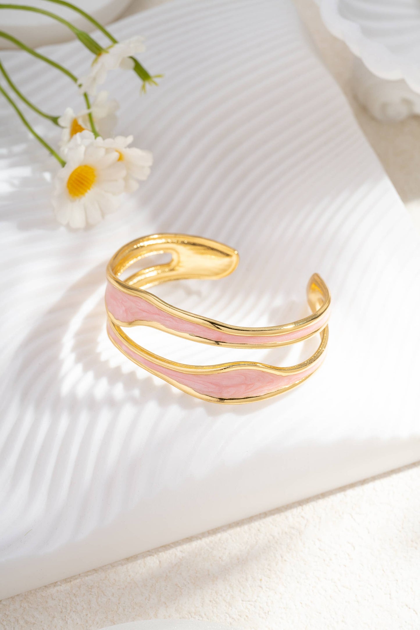 Bracciale rigido ondulato in acciaio inossidabile bianco, rosa, blu, nero
