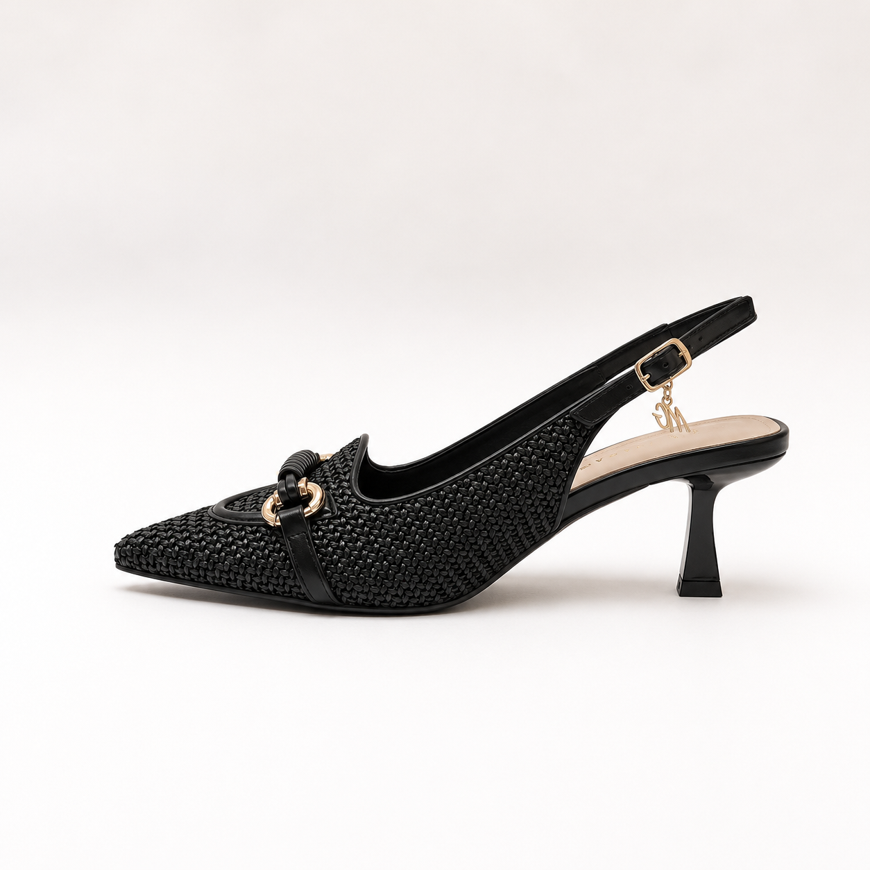 Chanel in rafia