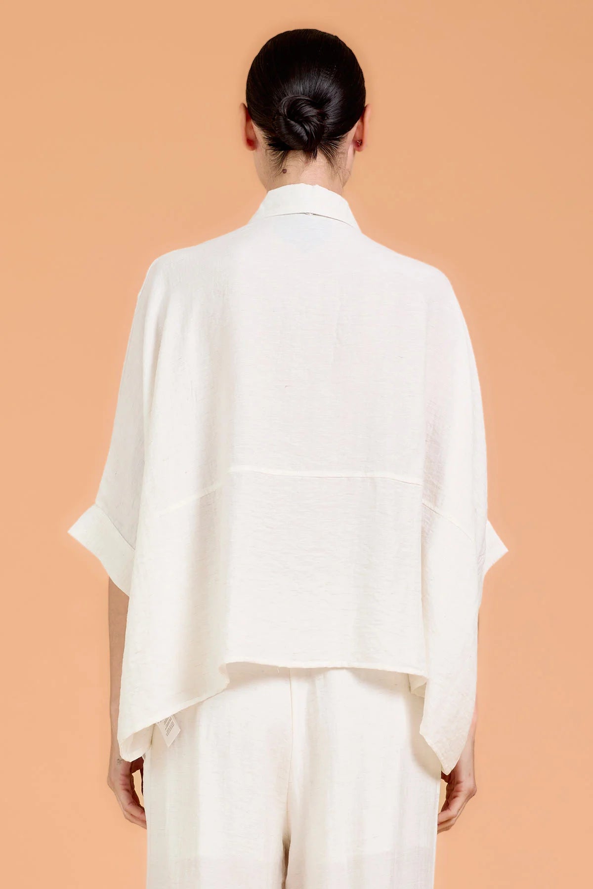 Camicia over con ricami