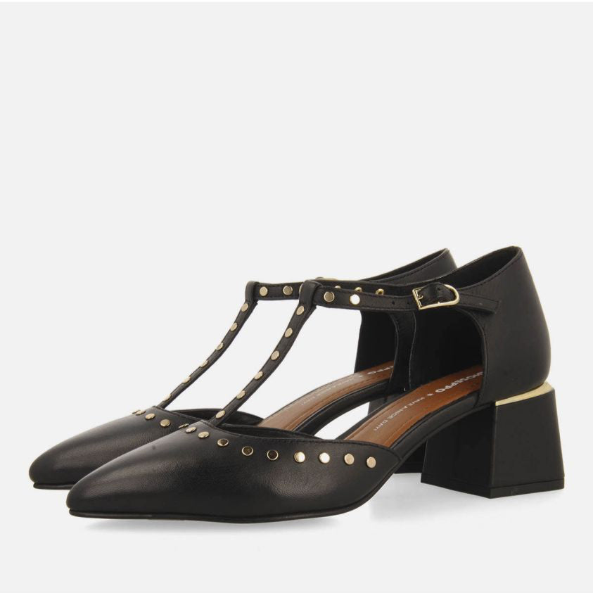 Décolleté Gioseppo Sumeg con t-bar e borchie