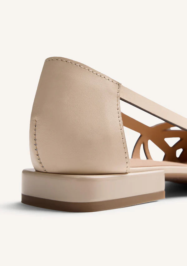 Ballerine in pelle traforata Bumala