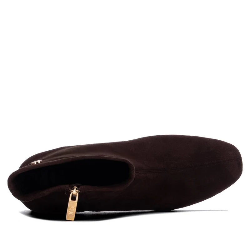 Stivaletto scamosciato con tacco