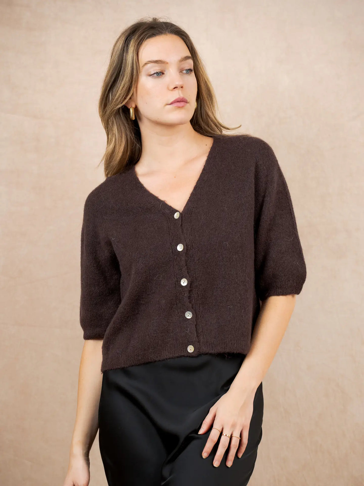 Cardigan con bottoni in lana