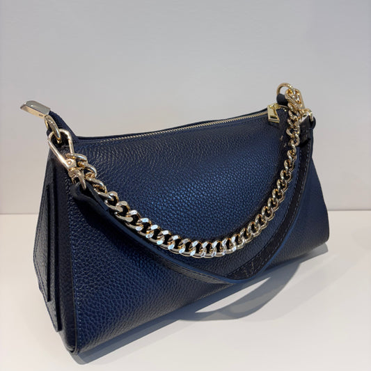 Borsa nera in pelle con catena