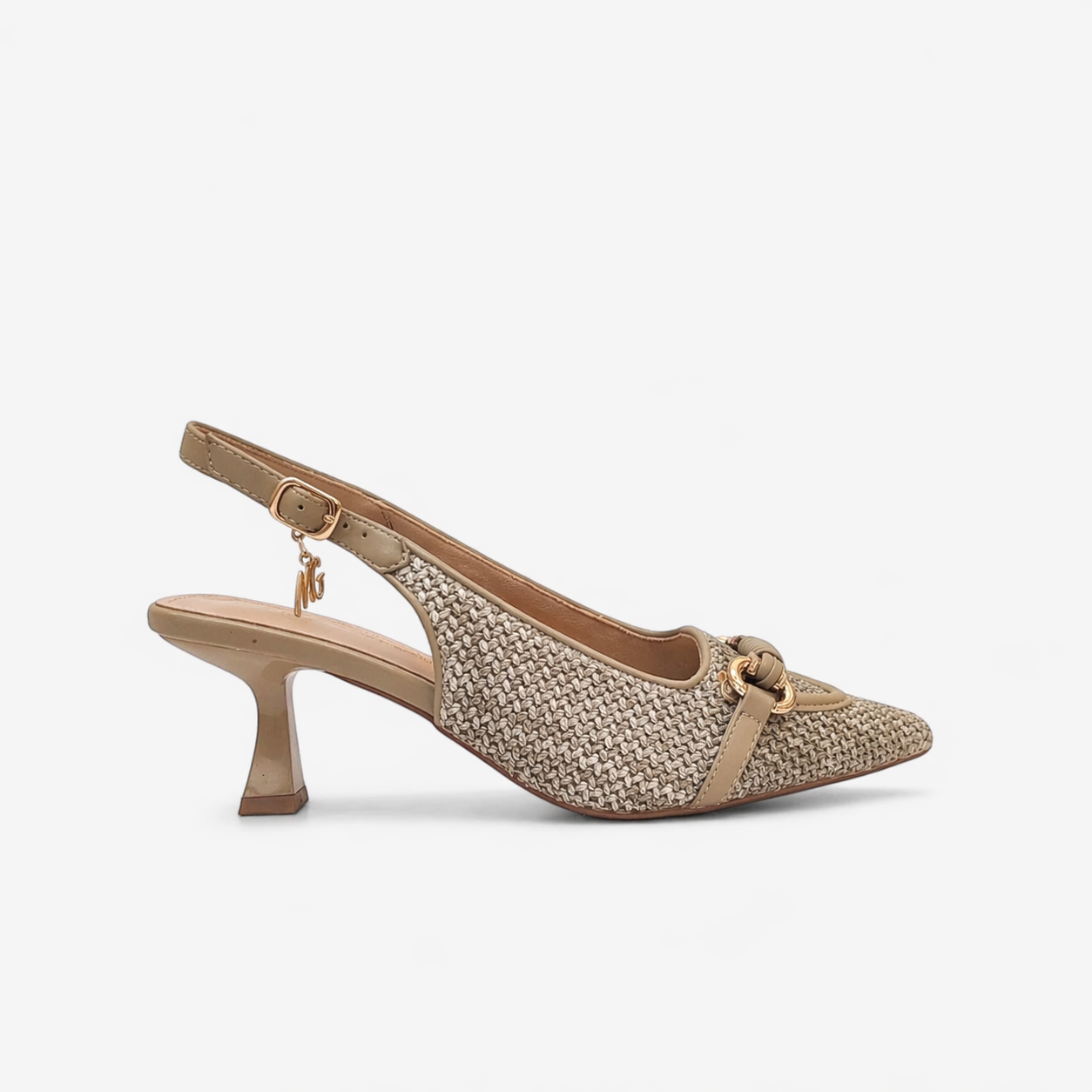 Chanel in rafia