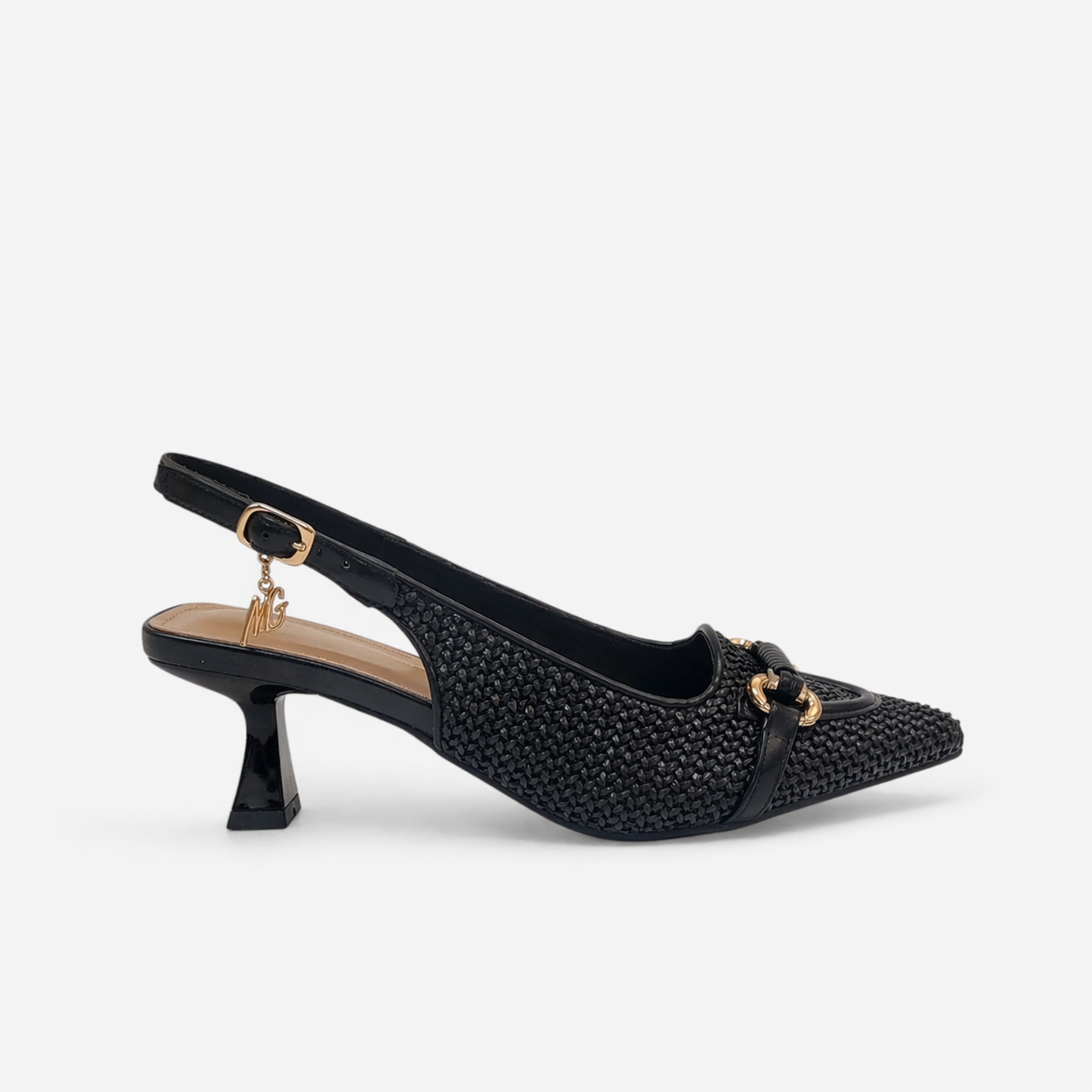 Chanel in rafia