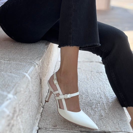 Chanel in pelle con cinturino avorio