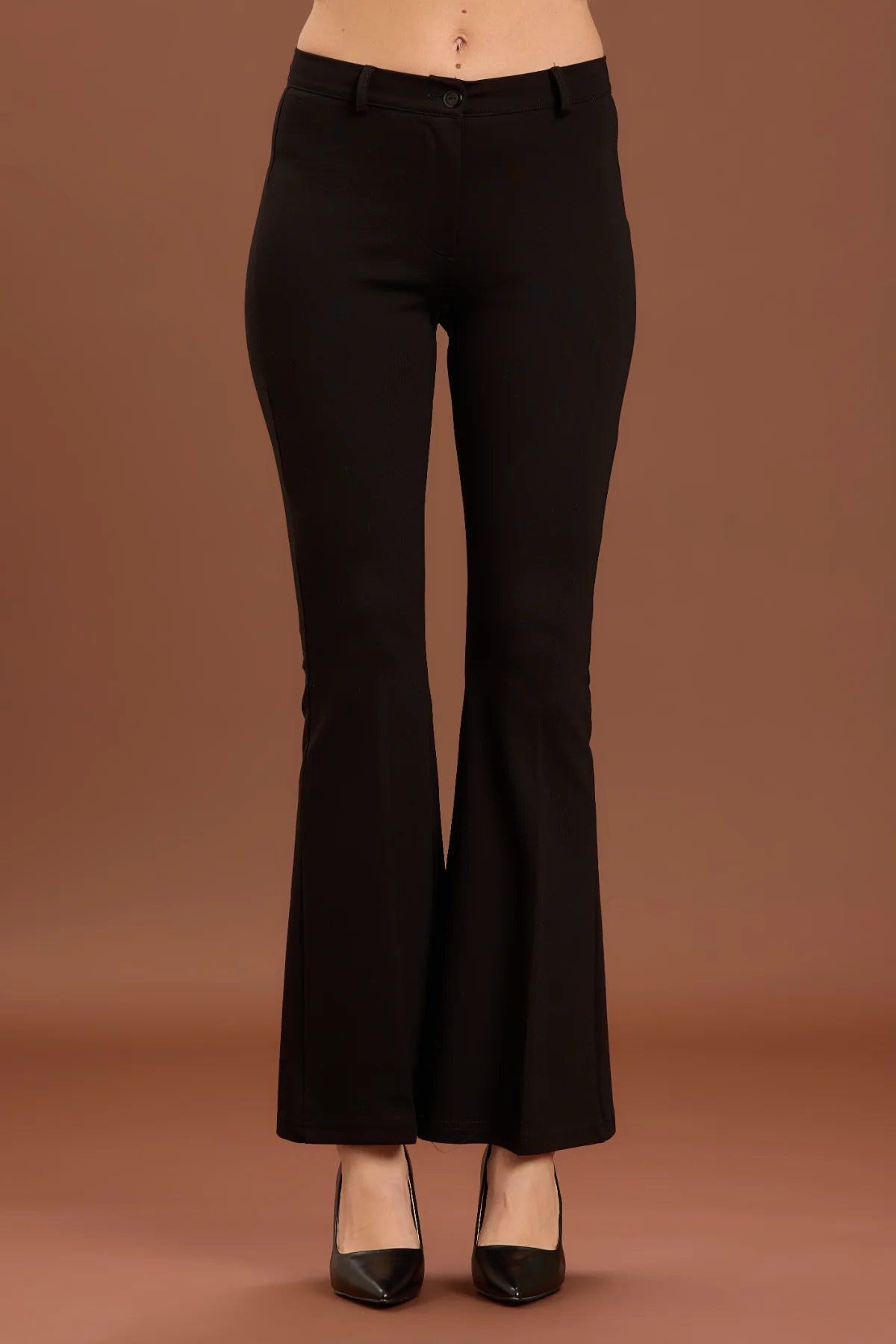 Pantaloni a zampa