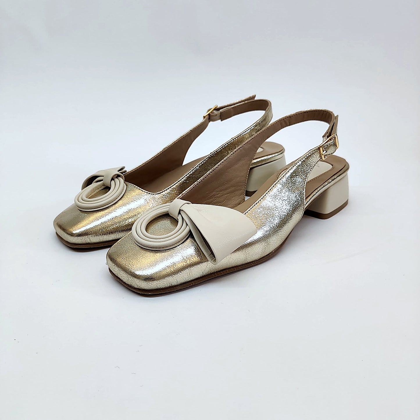 Scarpa Slingback in Pelle con Tacco 3 cm-oro