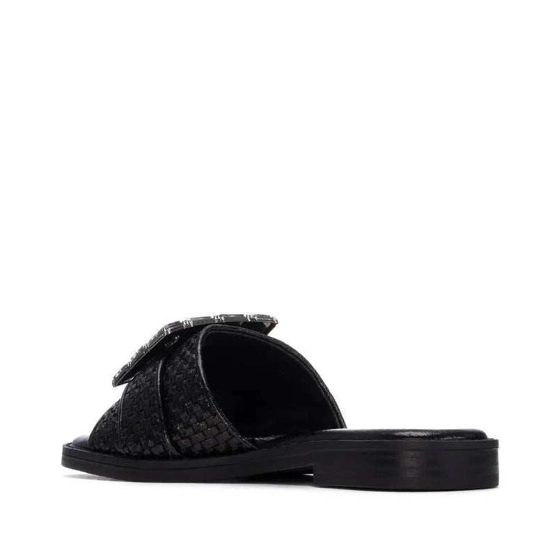 Sandali slides con applicazione