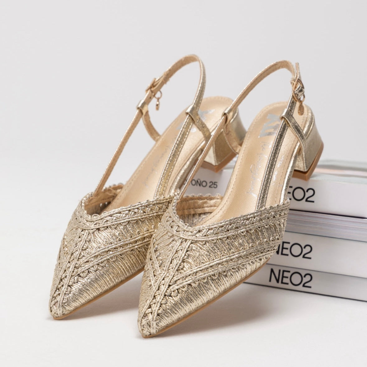 Scarpa Slingback a Punta con tacco 3 cm - Oro