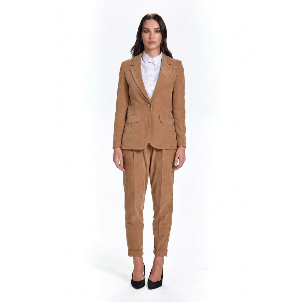 Tailleur in dainetto camel