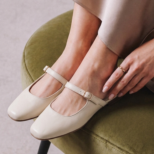 Scarpa Ciabattina  Mules in Pelle panna