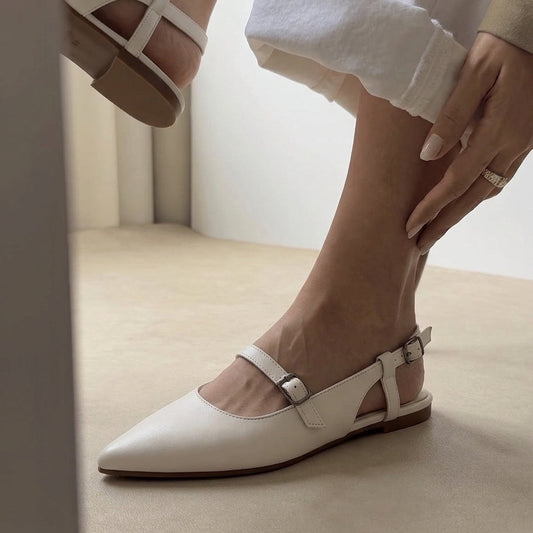Slingback a punta con cinturini