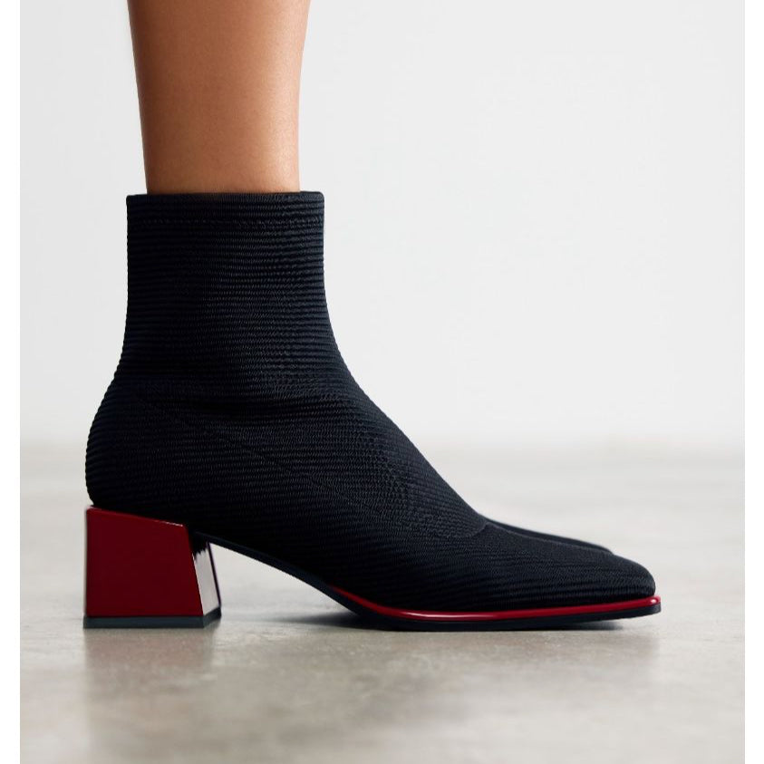 Stivaletto in tessuto nero