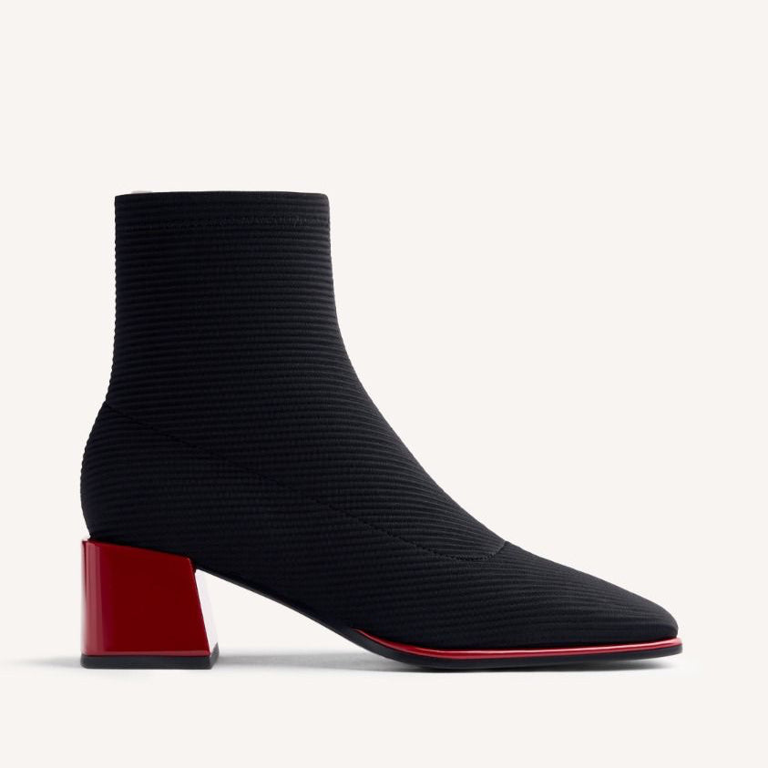 Stivaletto in tessuto nero