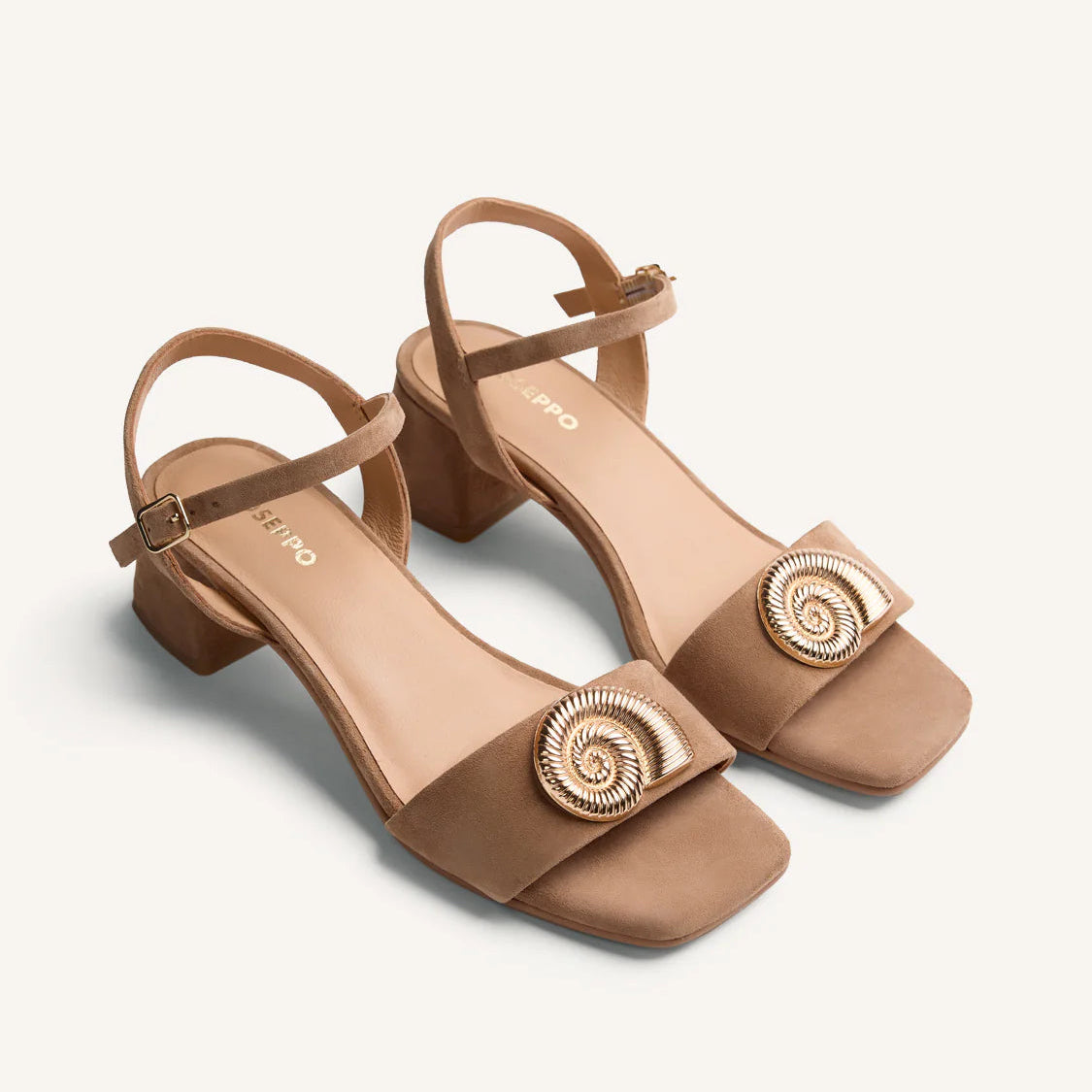 Sandali con accessorio