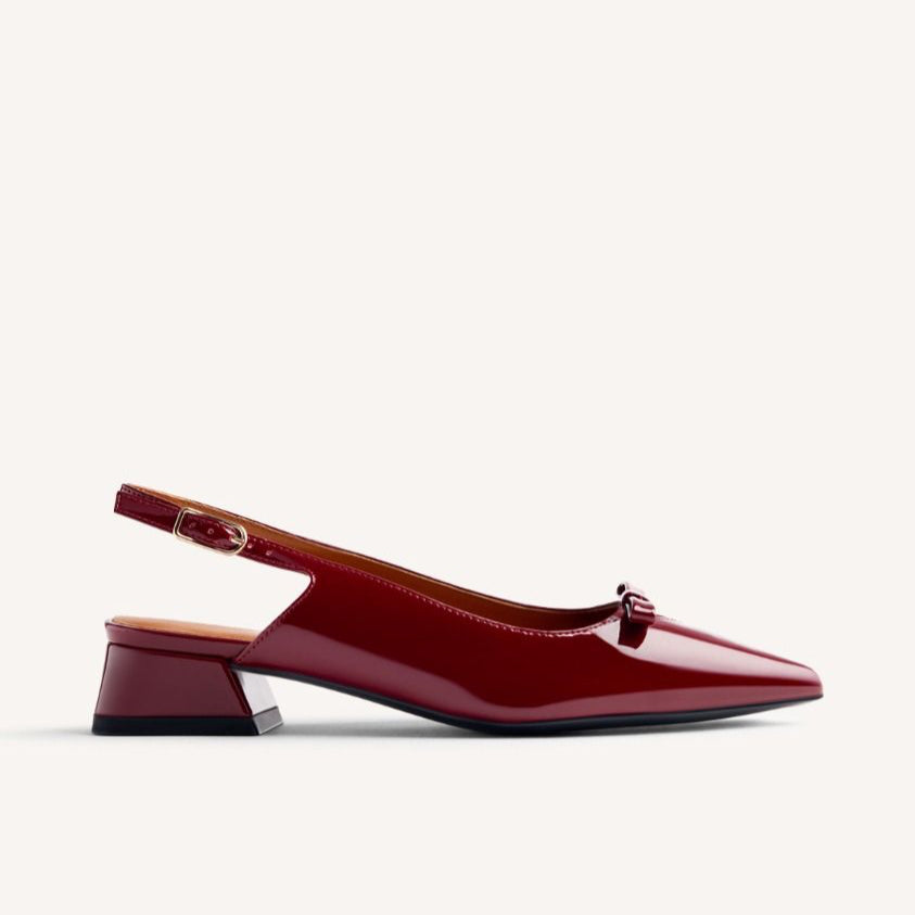 Slingback in vernice