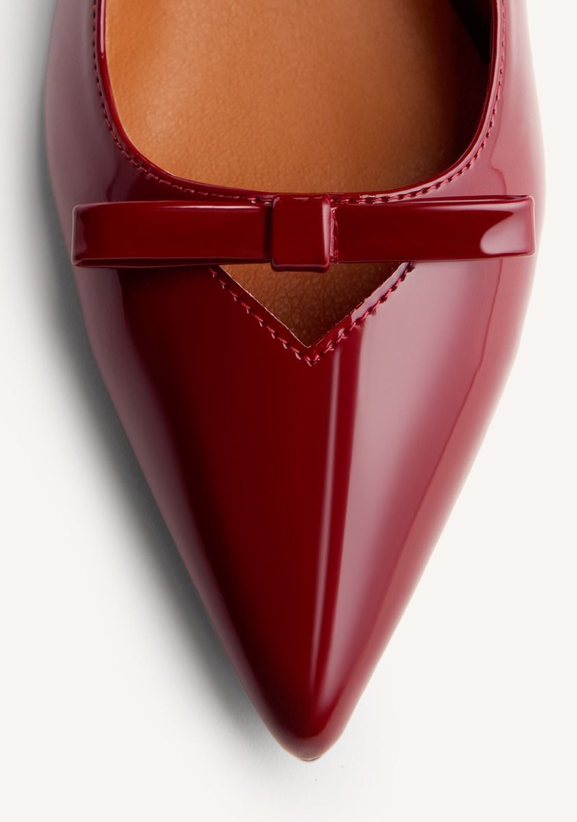 Slingback in vernice