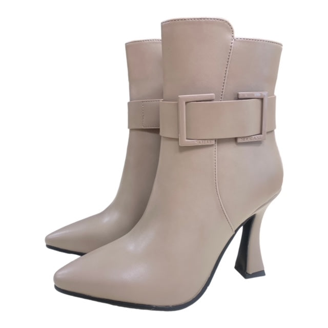 STIVALETTO BEIGE CON CINTURINO RETTANGOLARE