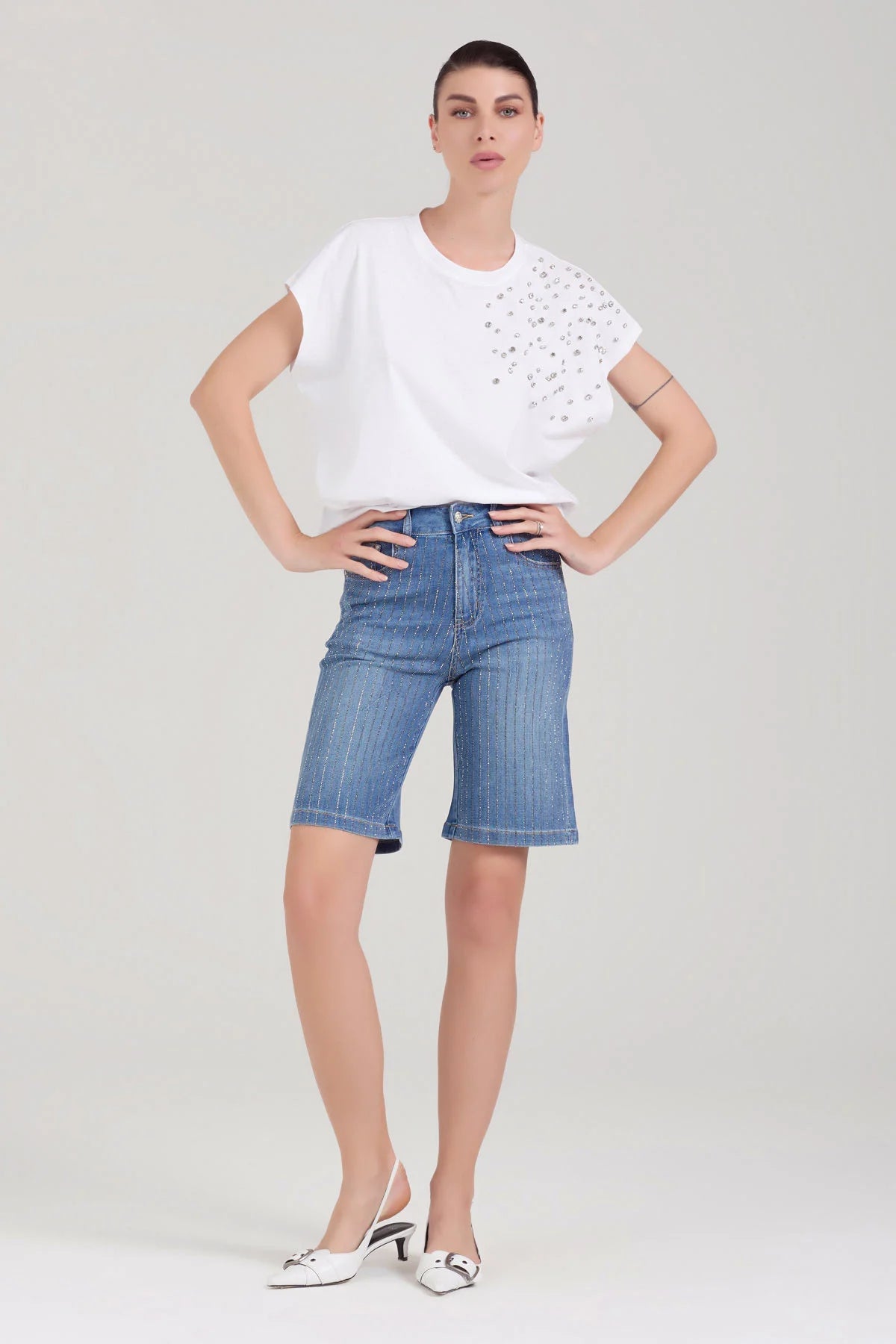 T-shirt applicazione spalla