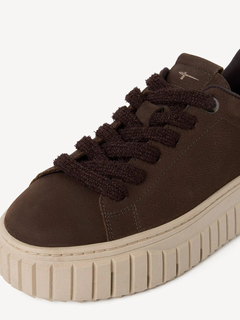 Snekaers in camoscio Tamaris