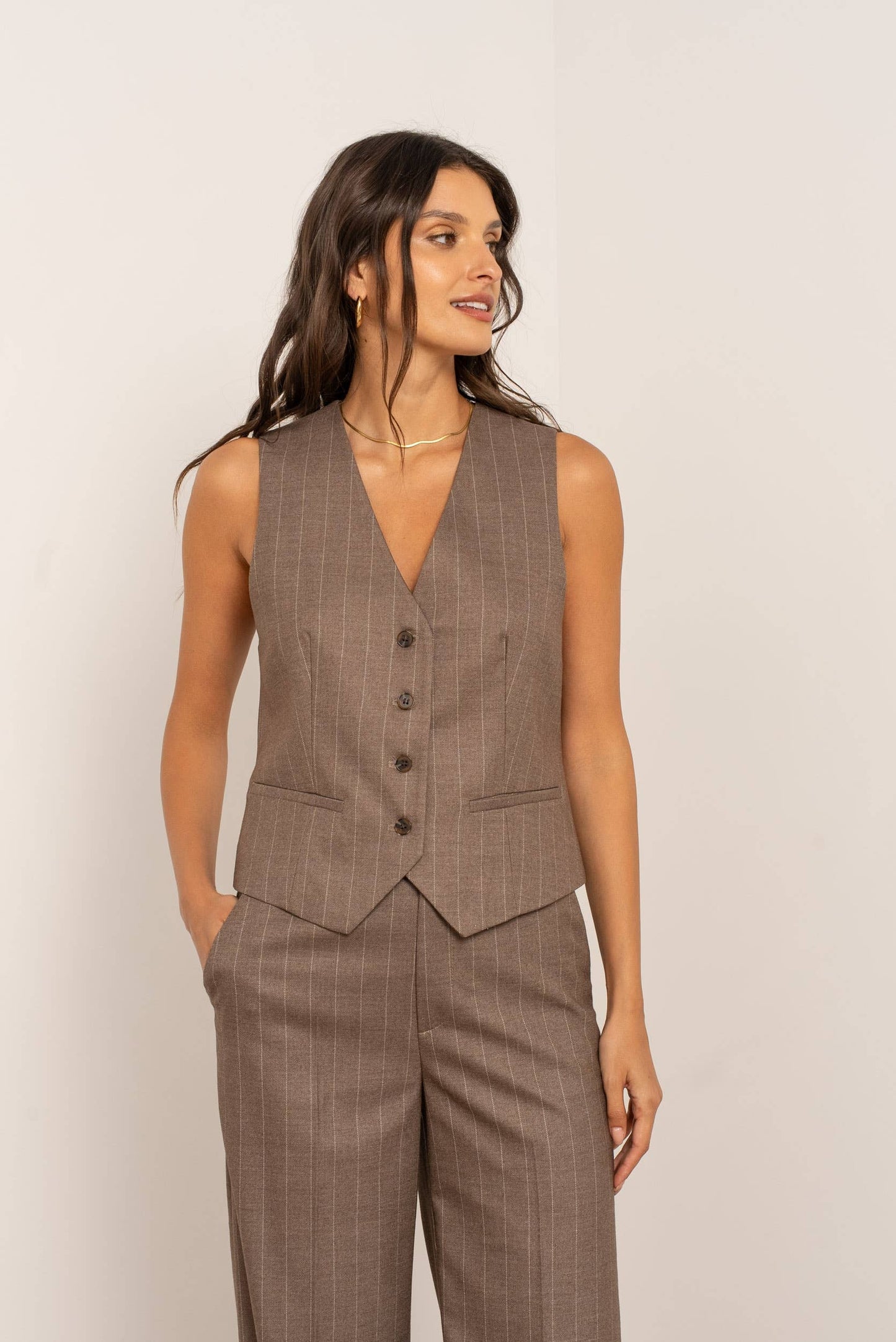 Gilet senza maniche gessato - Tortora
