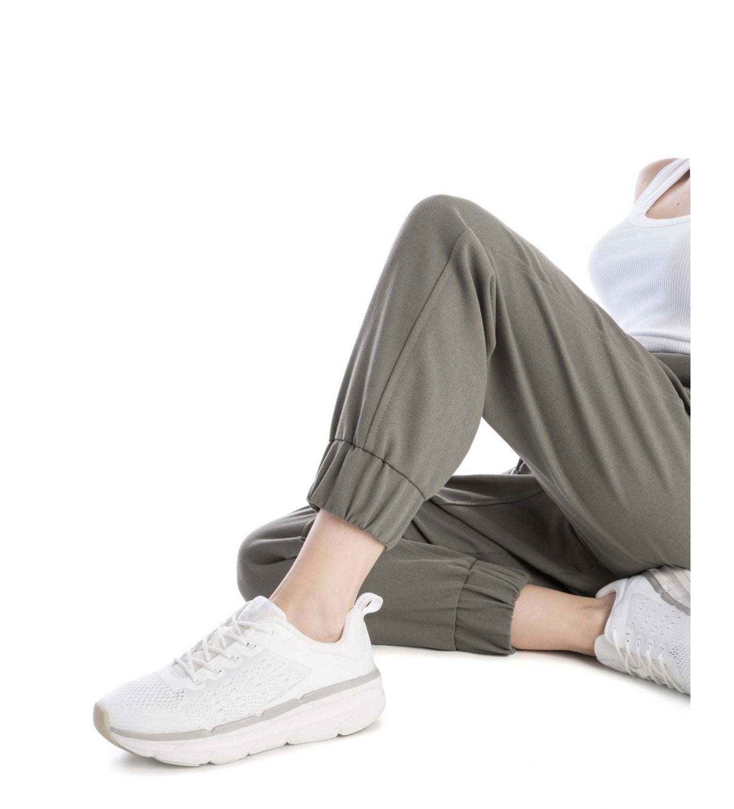 Sneakers bianca traforata