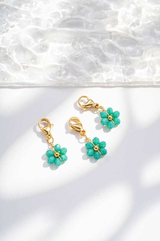 Set di Tre Pendenti con Fiori Colorati in Acciaio Inossidabile,