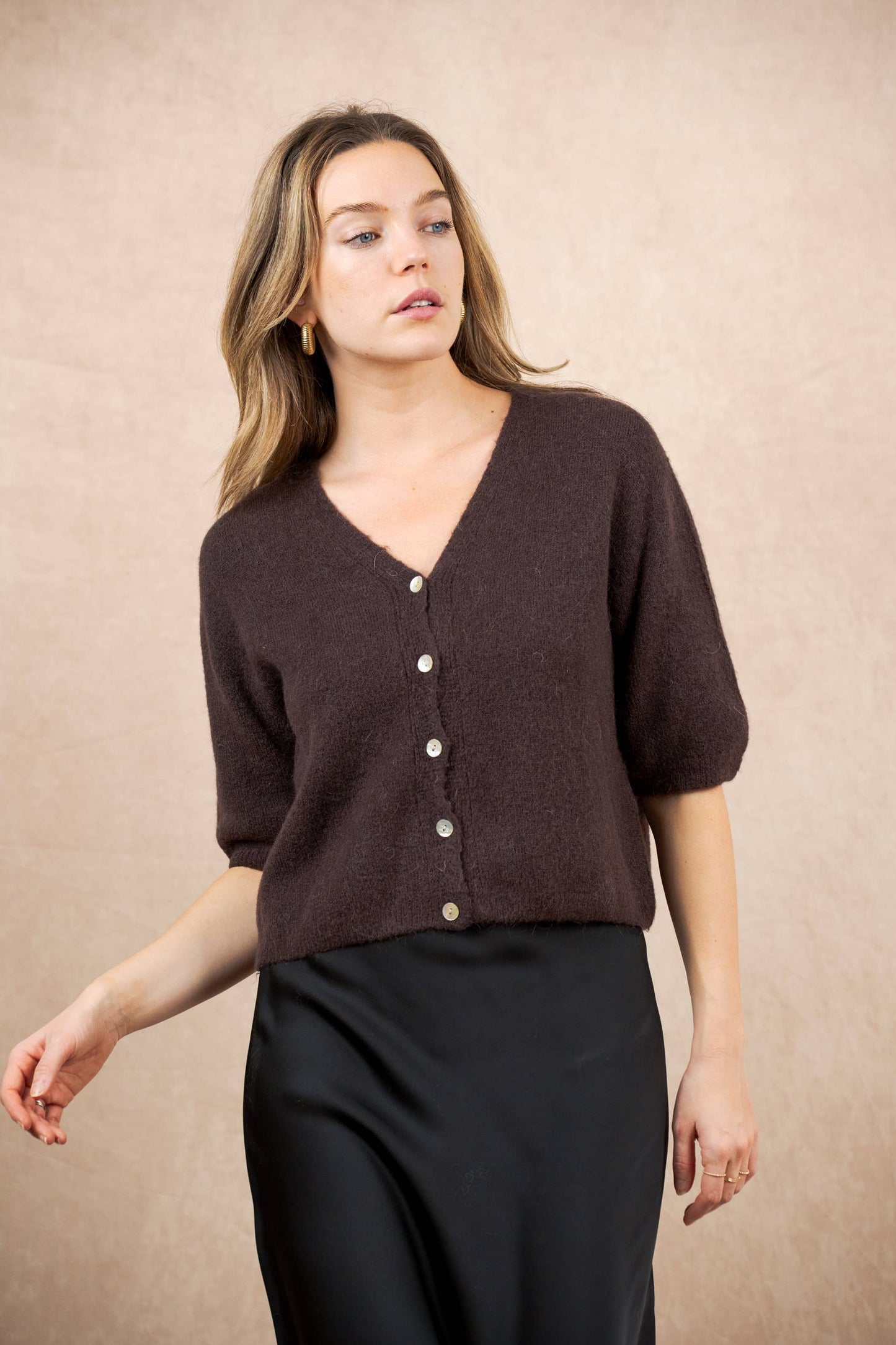 Cardigan con scollo a V e bottoni